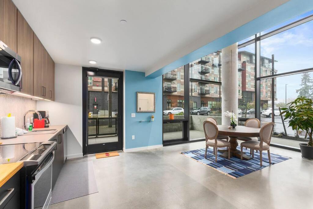 Airy And Open Corner Loft - 92 Walkscore Redmond Exterior foto