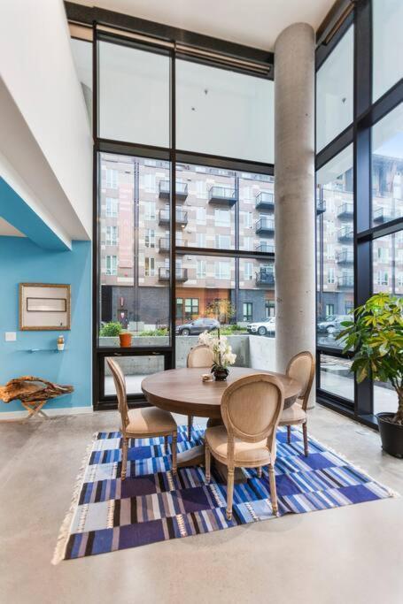 Airy And Open Corner Loft - 92 Walkscore Redmond Exterior foto